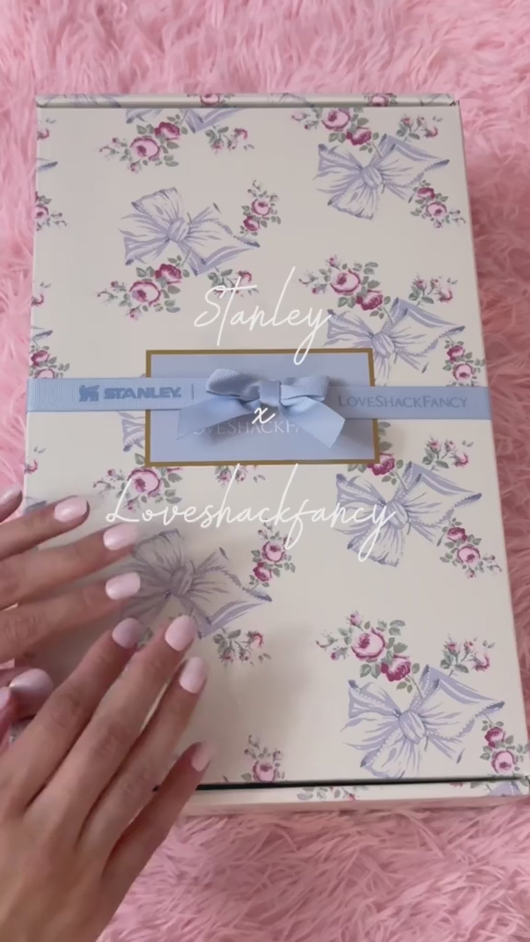 Stanley x LoveShackFancy Quencher 40oz - Beaux Blue (Gift Box)